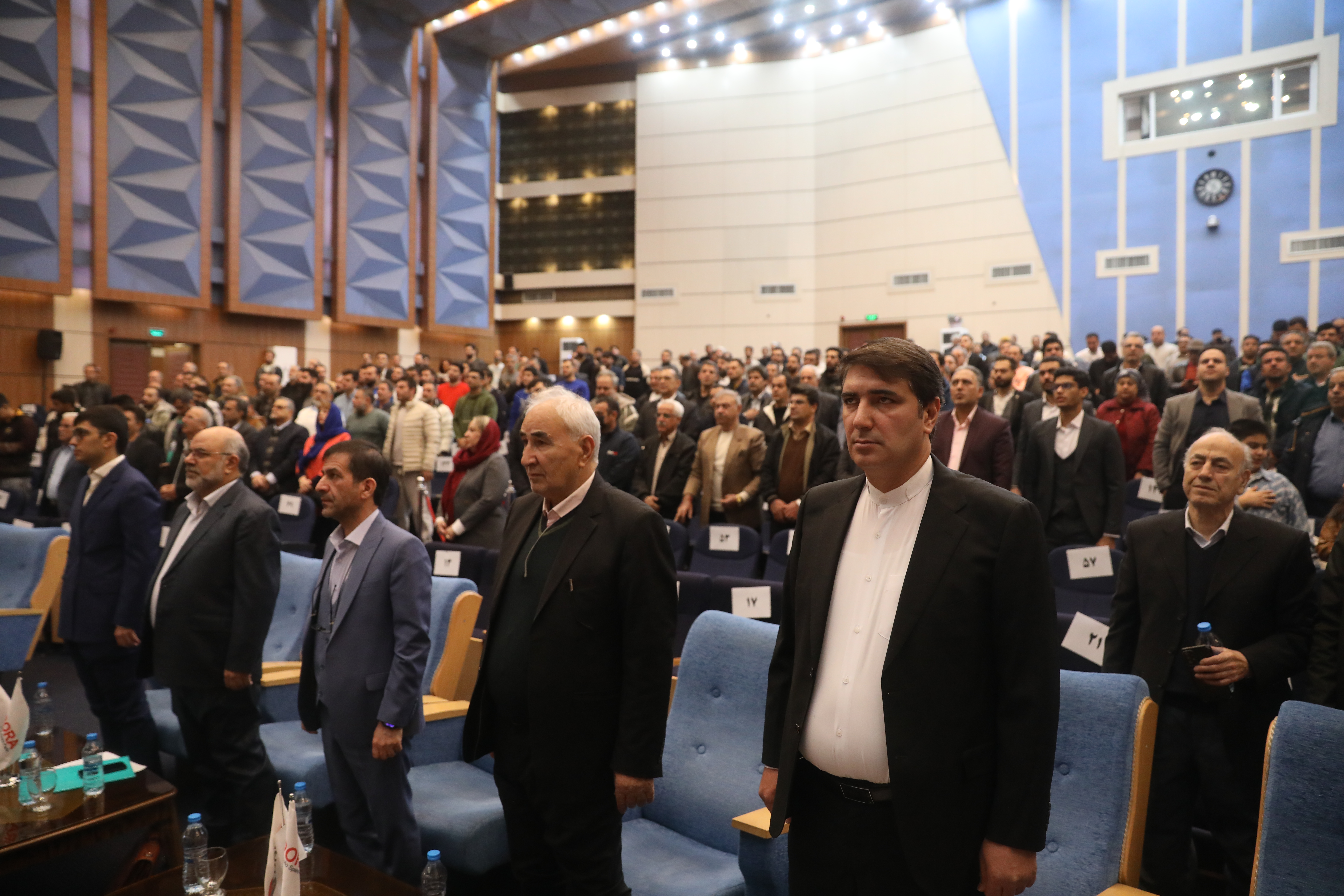 همایش فروشندگان لوازم یدکی استان تهران